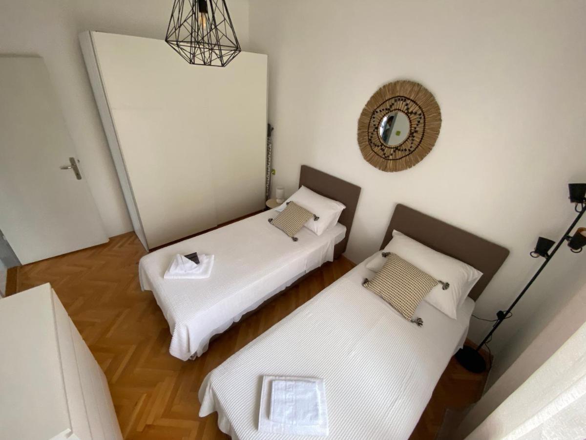 שיבניק Apartman Betty מראה חיצוני תמונה