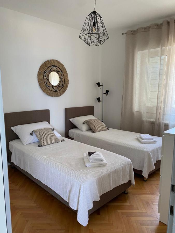 שיבניק Apartman Betty מראה חיצוני תמונה